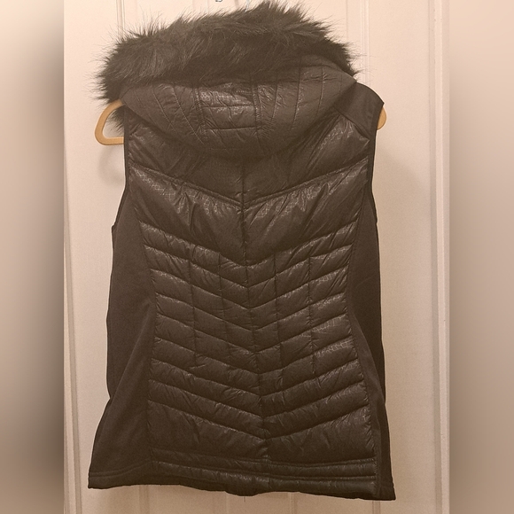 MICHAEL KORS Black Quilted Puffer Vest W/Faux Fur Trim, Removable Hoodie, Sz L - Picture 13 of 16